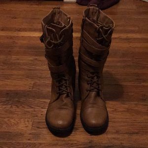 Size 7.5 Tan Combat Boots